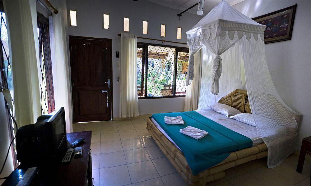 Segara Anak Bungalow & Restaurant Kuta  Dış mekan fotoğraf