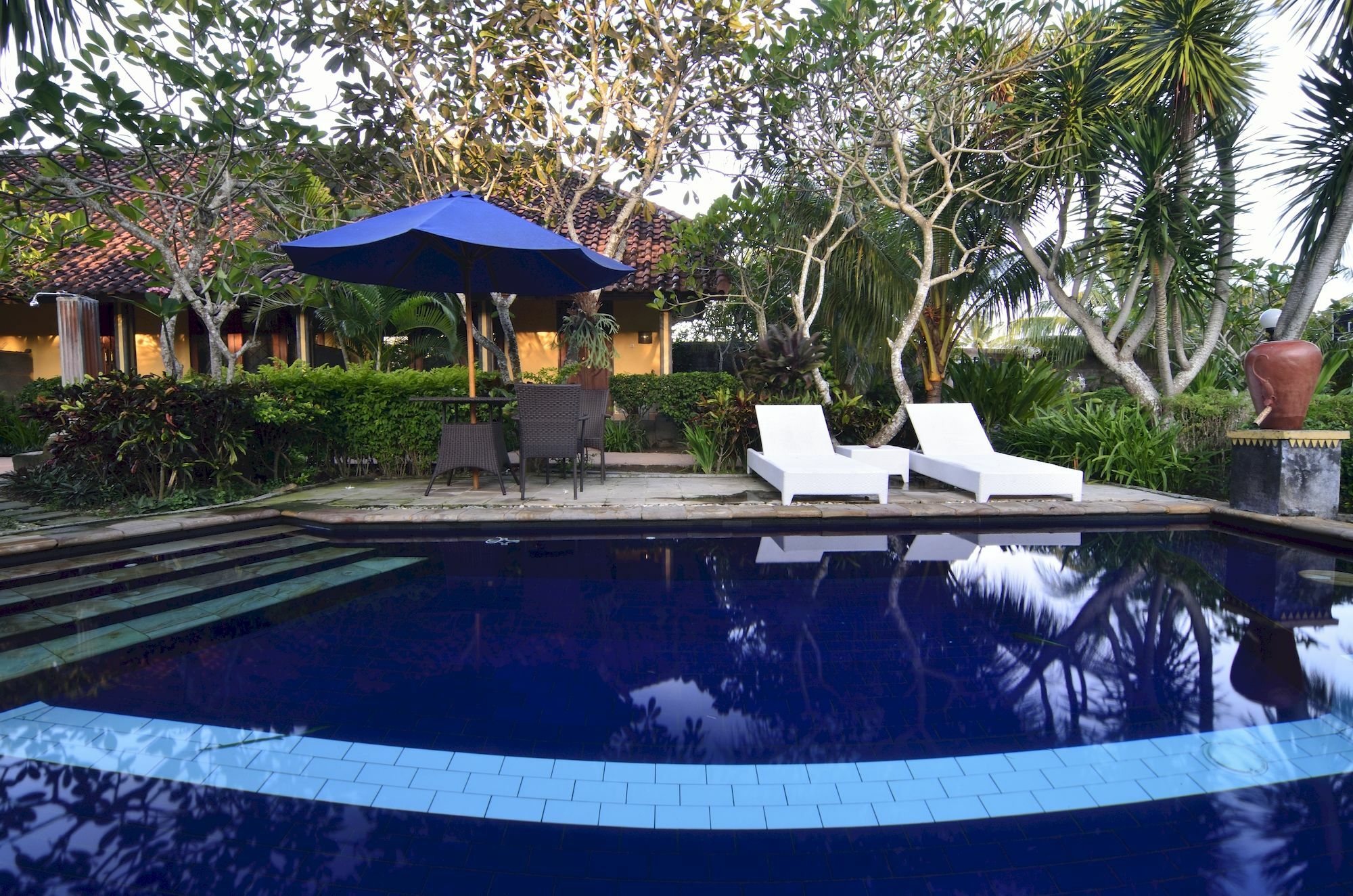 Segara Anak Bungalow & Restaurant Kuta  Dış mekan fotoğraf